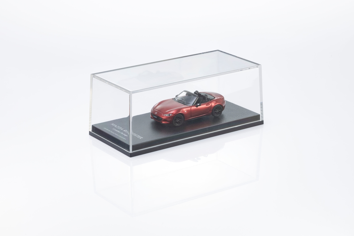ROADSTER S Leather PKG(2024) モデルカー 1/64